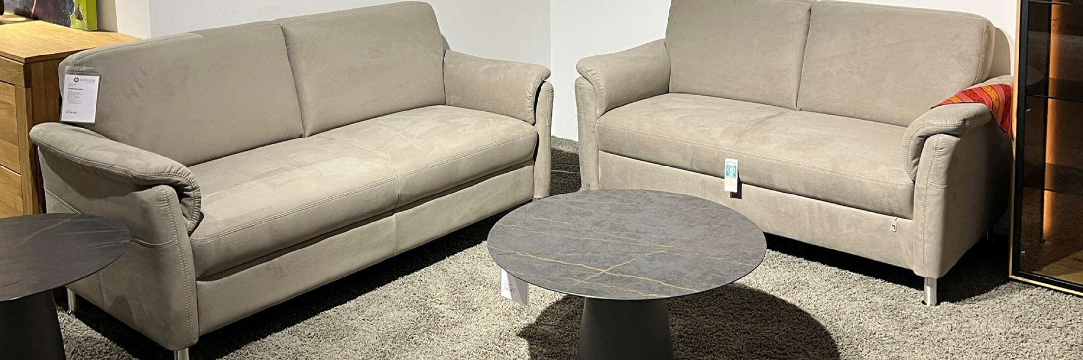 Ponsel LS809818