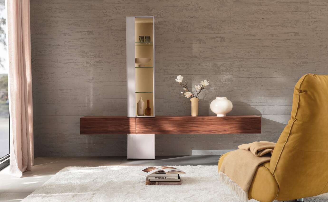 24 co wohnwand colore 5 kaschmir nussbaum relaxsessel lovere leder senf m 1 4462 24 fein korr 243031 038