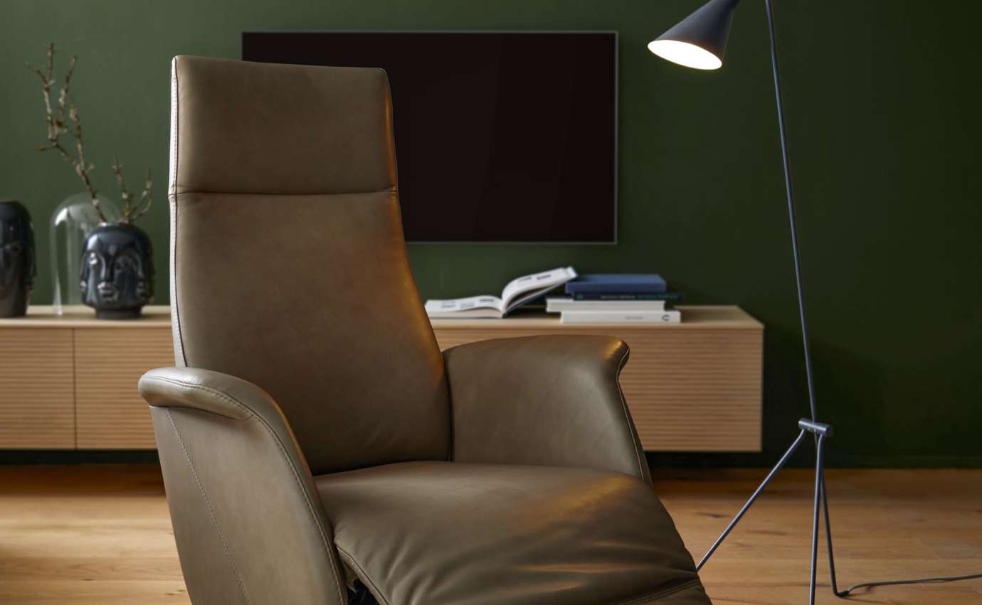 contur girona 220 leder gestell schwarz milieu 1b 203030 087 web contur girona 220 leder gestell schwarz milieu 1b 203030 087 web