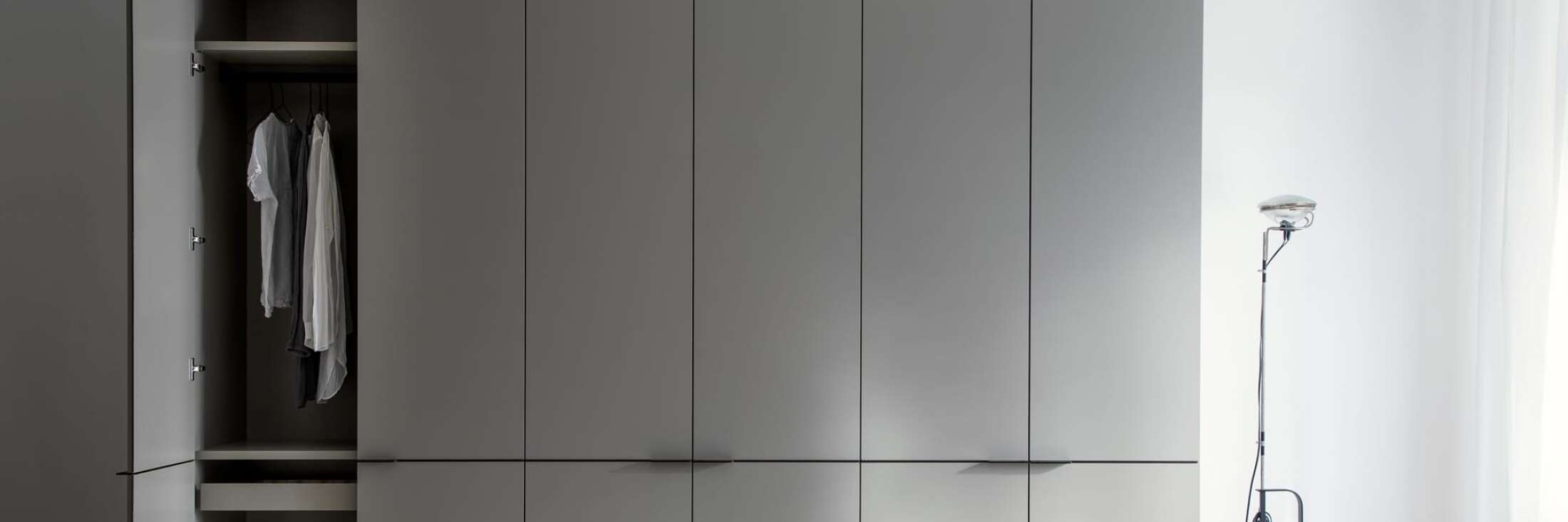 Drehtürenschrank Contur® Matera