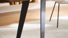 co 25 esstisch cinque passi nussbaum kufe schwarz stuhl cuppi leder ivory stoff creme d 01 001 253030 078